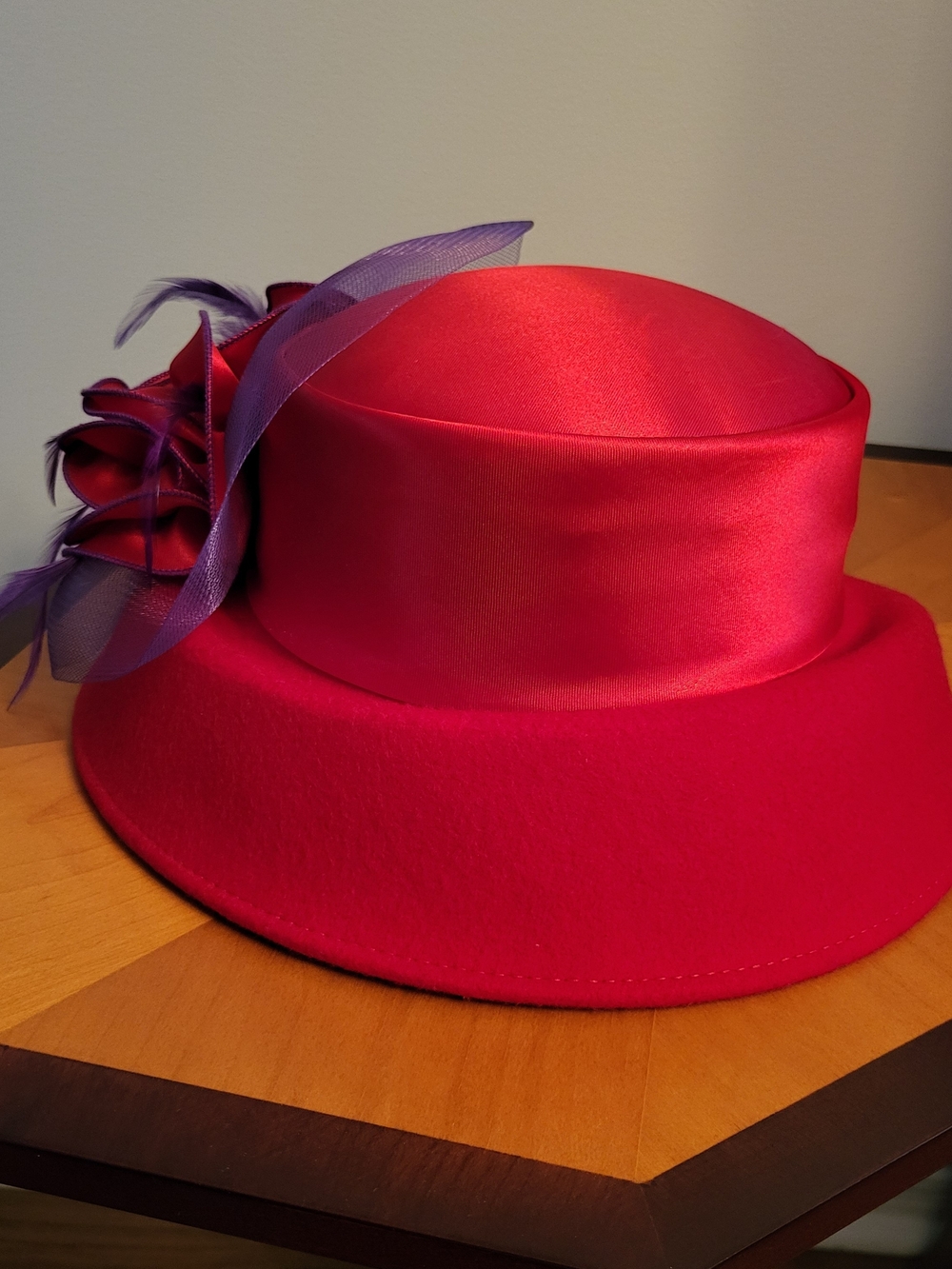 Red Moulded Felt & Satin Hat